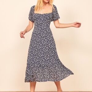 Reformation hannah dress - navy and white floral pattern - size 6